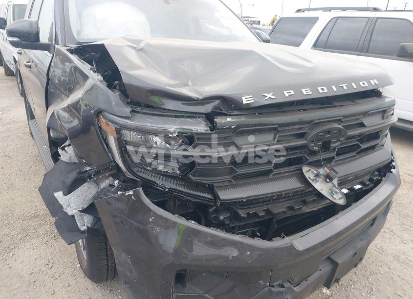 Photo 6 of 2025 Ford Expedition ACTIVE (VIN 1FMJU1H86SEA17492)