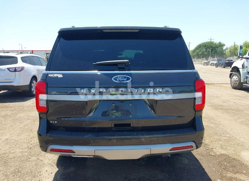 Photo 17 of 2024 Ford Expedition XLT (VIN 1FMJU1H88REB10590)