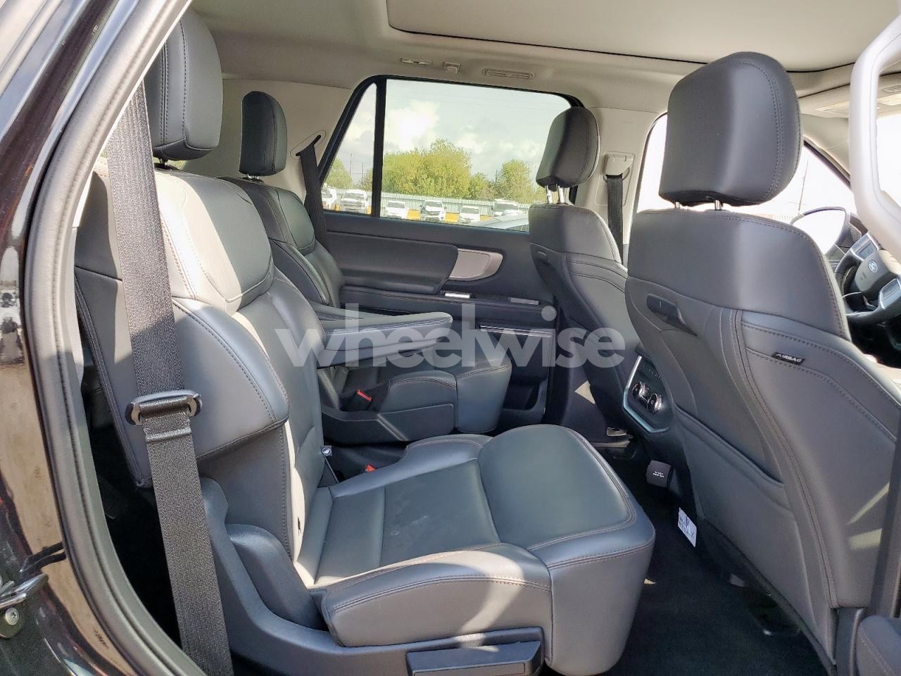Photo 11 of 2025 FORD EXPEDITION ACTIVE (VIN 1FMJU1H89SEA30429)