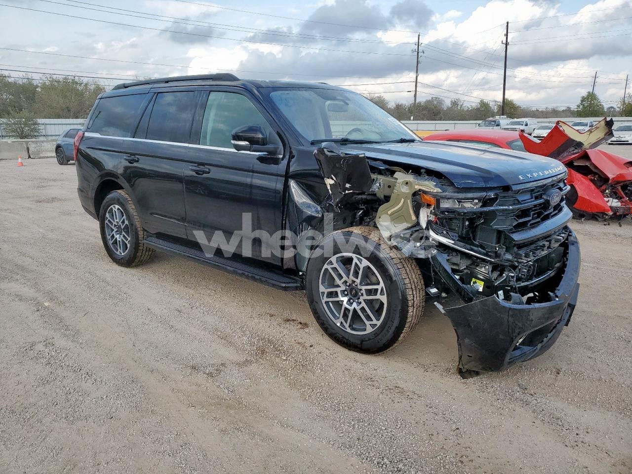Photo 4 of 2025 FORD EXPEDITION ACTIVE (VIN 1FMJU1H89SEA30429)