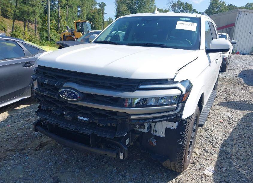 Photo 6 of 2024 Ford Expedition XLT (VIN 1FMJU1H8XREA19787)