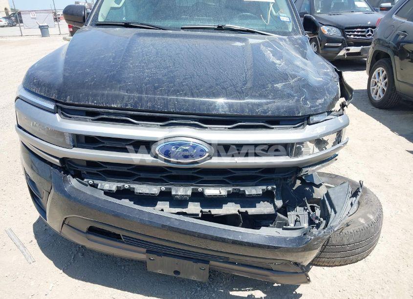 Photo 13 of 2024 Ford Expedition XLT (VIN 1FMJU1H8XREA41871)