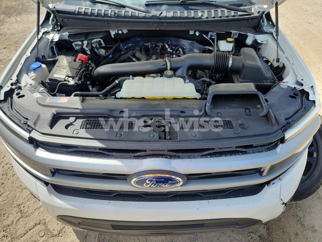 Photo 12 of 2024 FORD EXPEDITION XLT (VIN 1FMJU1H8XREA78483)