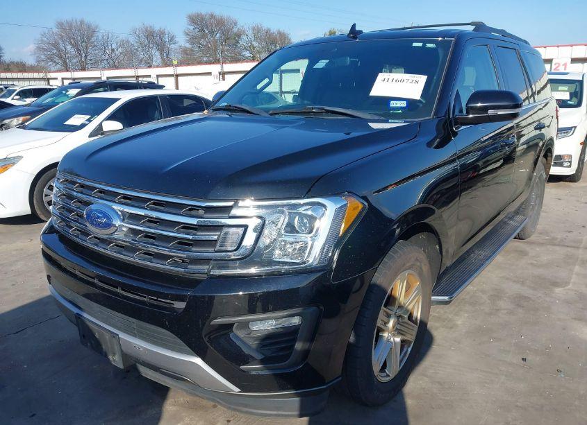Photo 2 of 2018 Ford Expedition XLT (VIN 1FMJU1HT0JEA17703)