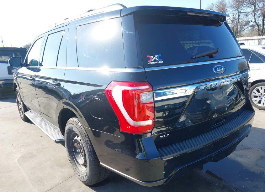 Photo 3 of 2018 Ford Expedition XLT (VIN 1FMJU1HT0JEA17703)