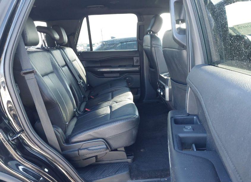 Photo 8 of 2018 Ford Expedition XLT (VIN 1FMJU1HT0JEA17703)