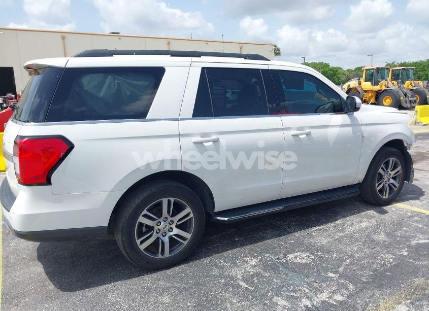 Photo 13 of 2022 Ford Expedition XLT (VIN 1FMJU1HT0NEA10739)