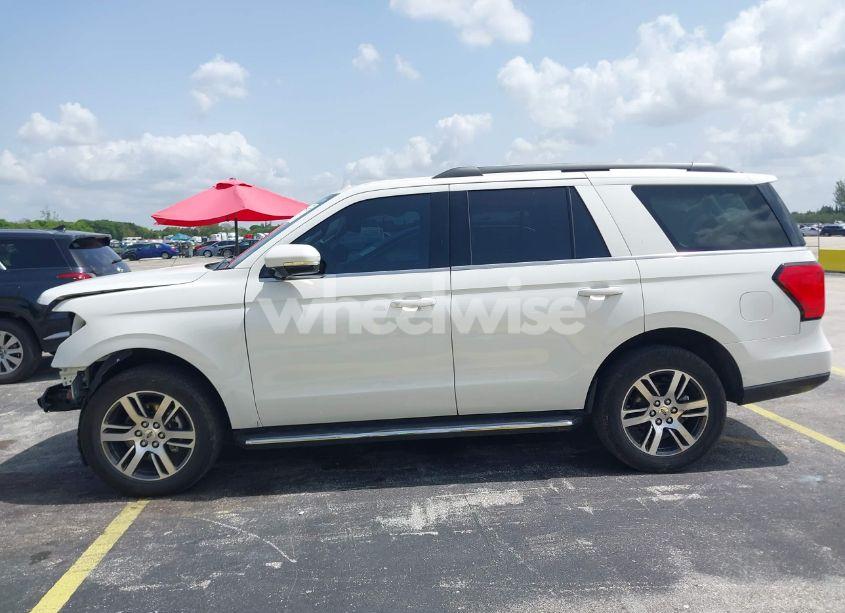 Photo 14 of 2022 Ford Expedition XLT (VIN 1FMJU1HT0NEA10739)