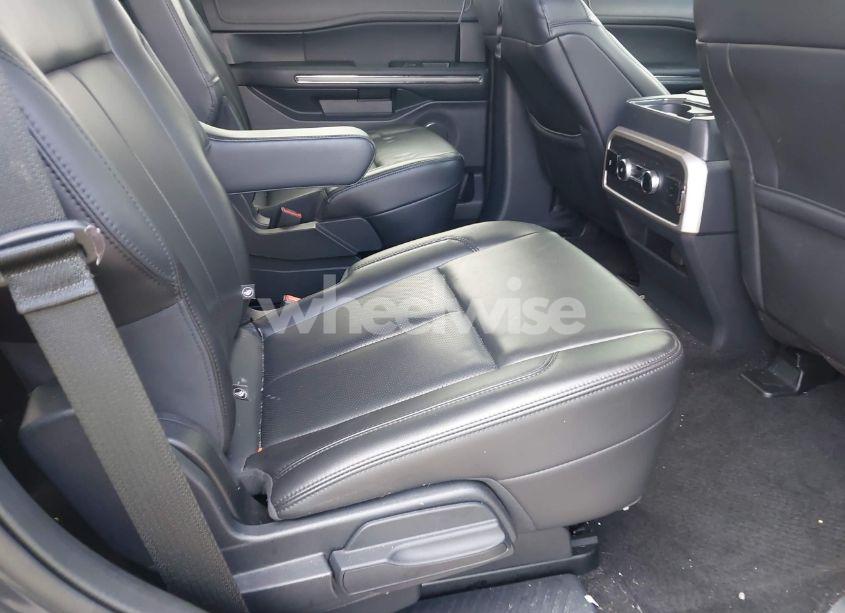 Photo 8 of 2022 Ford Expedition XLT (VIN 1FMJU1HT0NEA56894)