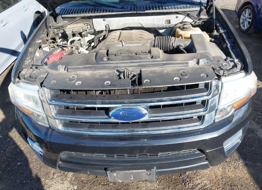 Photo 10 of 2015 Ford Expedition XLT (VIN 1FMJU1HT1FEF20969)