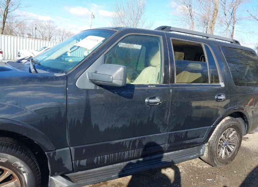 Photo 14 of 2015 Ford Expedition XLT (VIN 1FMJU1HT1FEF20969)