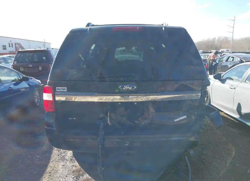 Photo 16 of 2015 Ford Expedition XLT (VIN 1FMJU1HT1FEF20969)