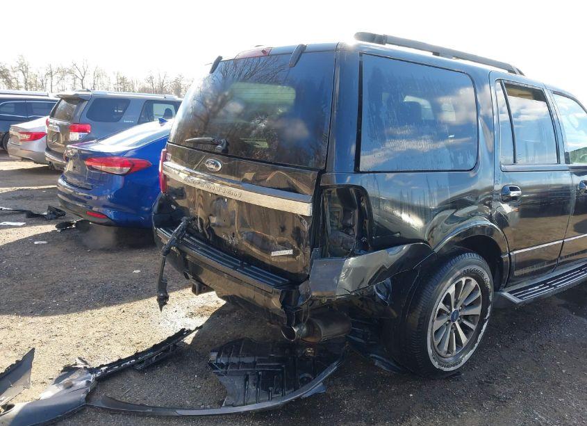 Photo 6 of 2015 Ford Expedition XLT (VIN 1FMJU1HT1FEF20969)