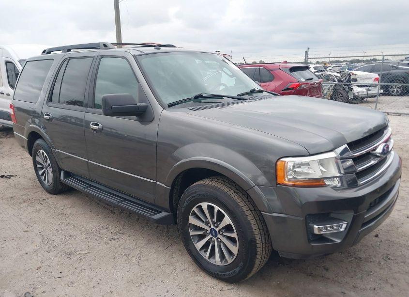2015 Ford Expedition XLT (VIN 1FMJU1HT1FEF27839) main photo
