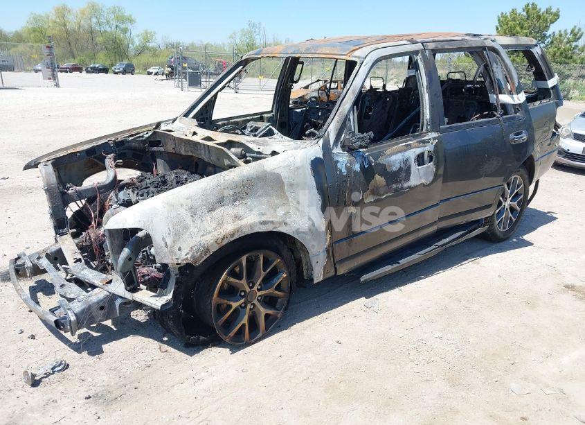 Photo 2 of 2016 Ford Expedition XLT (VIN 1FMJU1HT1GEF36154)