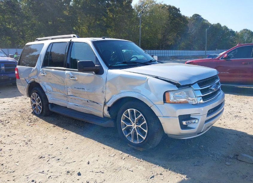 2016 Ford Expedition XLT (VIN 1FMJU1HT1GEF44304) main photo
