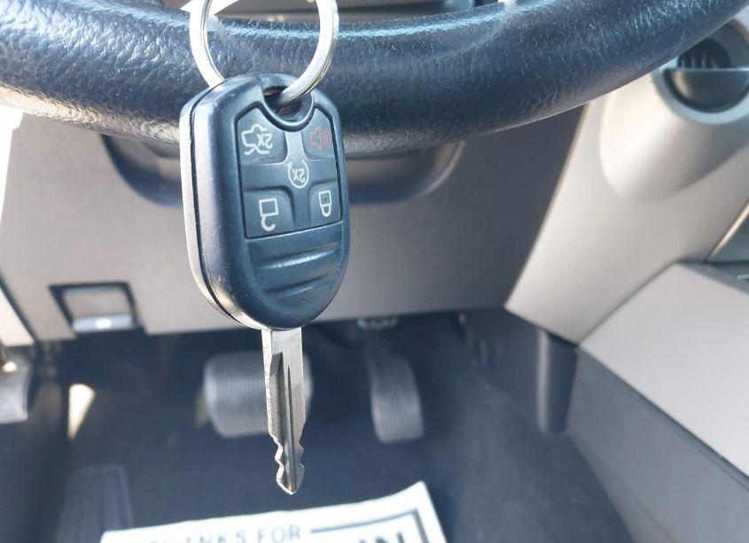 Photo 11 of 2016 Ford Expedition XLT (VIN 1FMJU1HT1GEF44304)