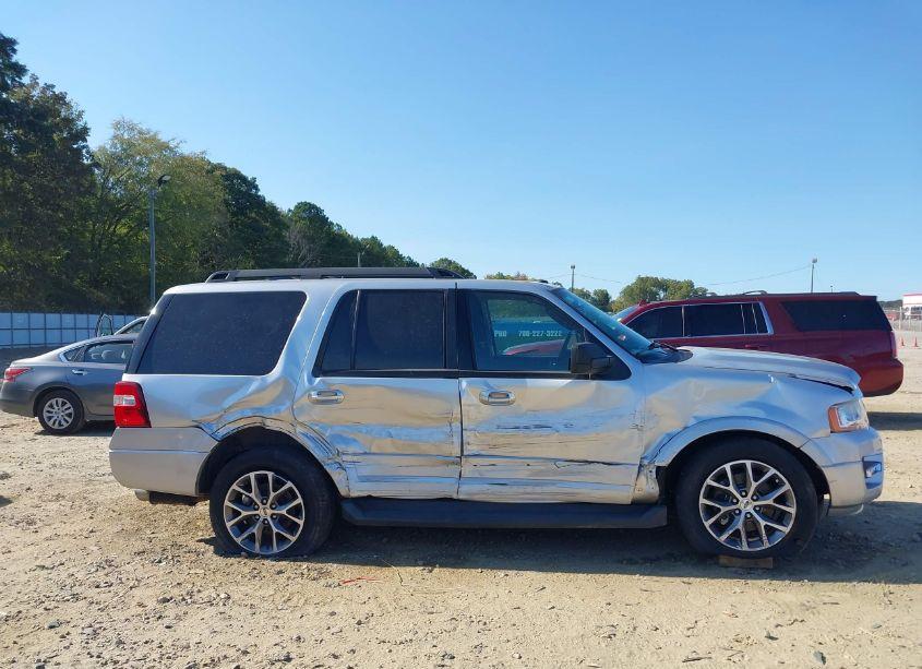 Photo 13 of 2016 Ford Expedition XLT (VIN 1FMJU1HT1GEF44304)
