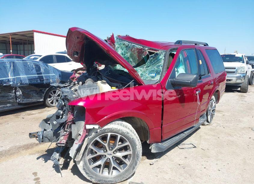 Photo 2 of 2017 Ford Expedition XLT (VIN 1FMJU1HT1HEA20832)