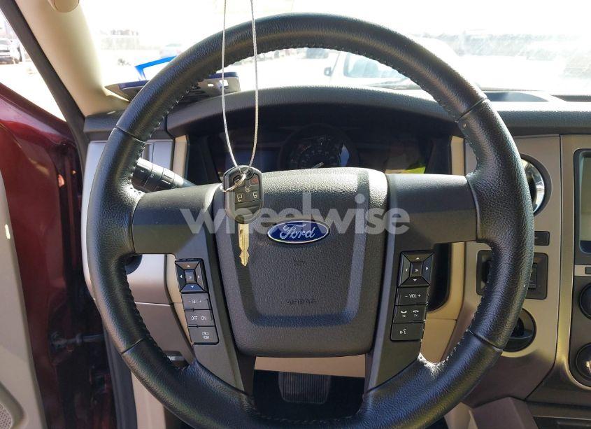 Photo 11 of 2017 Ford Expedition XLT (VIN 1FMJU1HT1HEA58688)