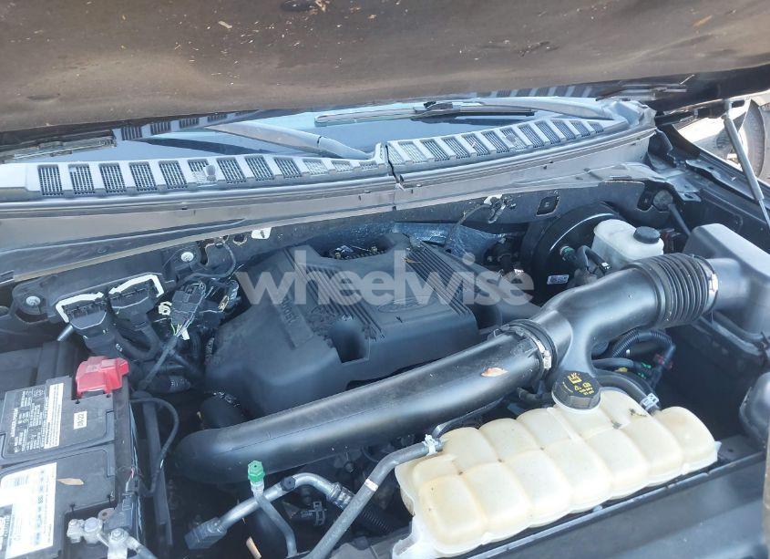 Photo 10 of 2018 Ford Expedition XLT (VIN 1FMJU1HT1JEA62584)