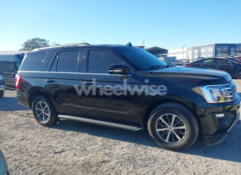 Photo 12 of 2018 Ford Expedition XLT (VIN 1FMJU1HT1JEA62584)