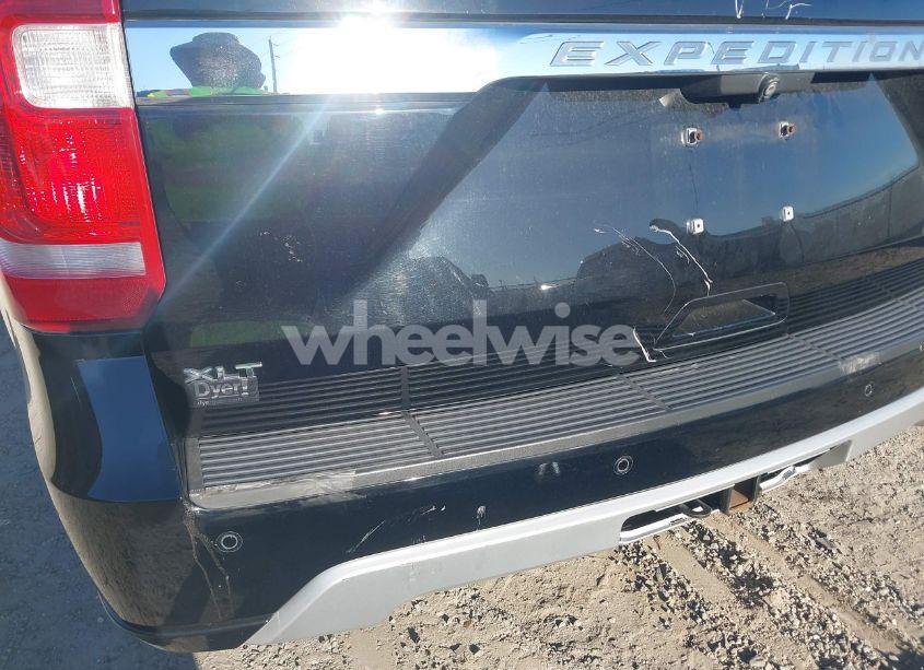 Photo 6 of 2018 Ford Expedition XLT (VIN 1FMJU1HT1JEA62584)