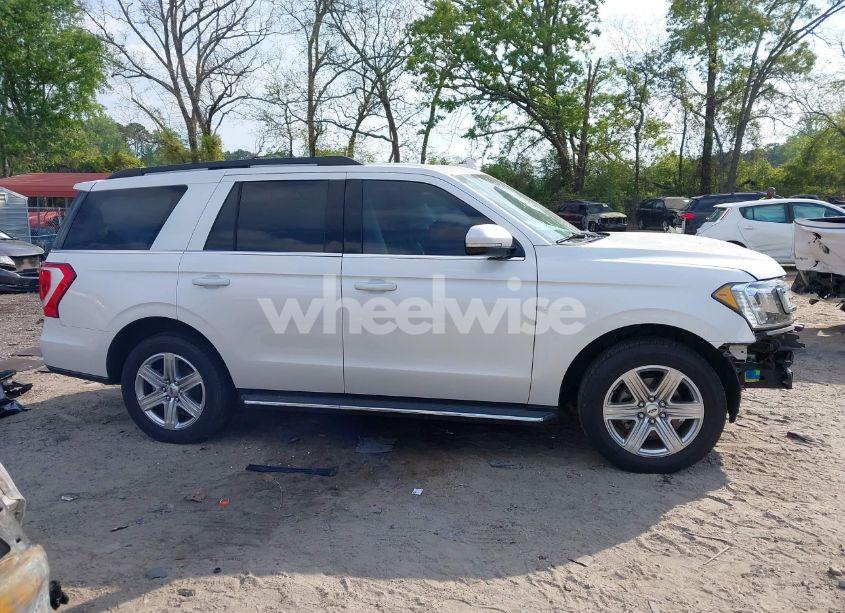 Photo 14 of 2019 Ford Expedition XLT (VIN 1FMJU1HT1KEA67317)