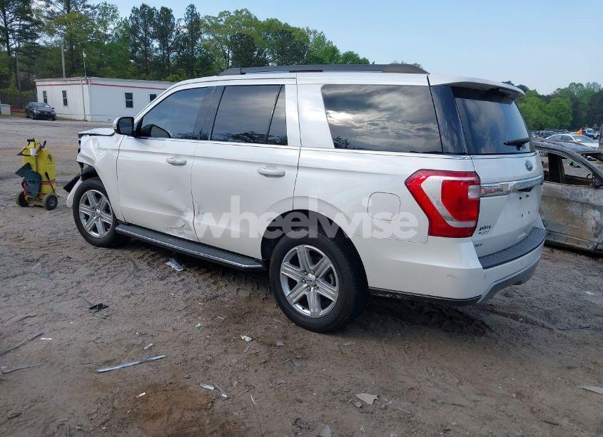 Photo 3 of 2019 Ford Expedition XLT (VIN 1FMJU1HT1KEA67317)