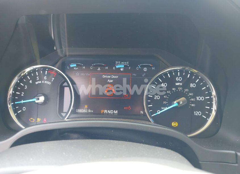 Photo 7 of 2019 Ford Expedition XLT (VIN 1FMJU1HT1KEA67317)