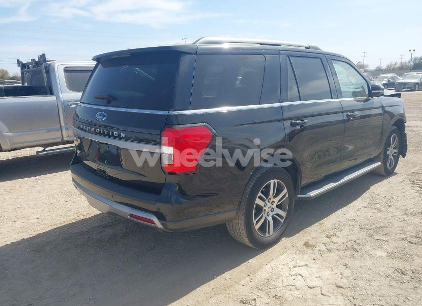 Photo 4 of 2022 Ford Expedition XLT (VIN 1FMJU1HT1NEA48965)