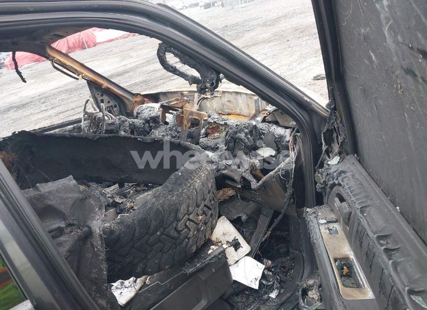 Photo 5 of 2015 Ford Expedition XLT (VIN 1FMJU1HT2FEF12363)