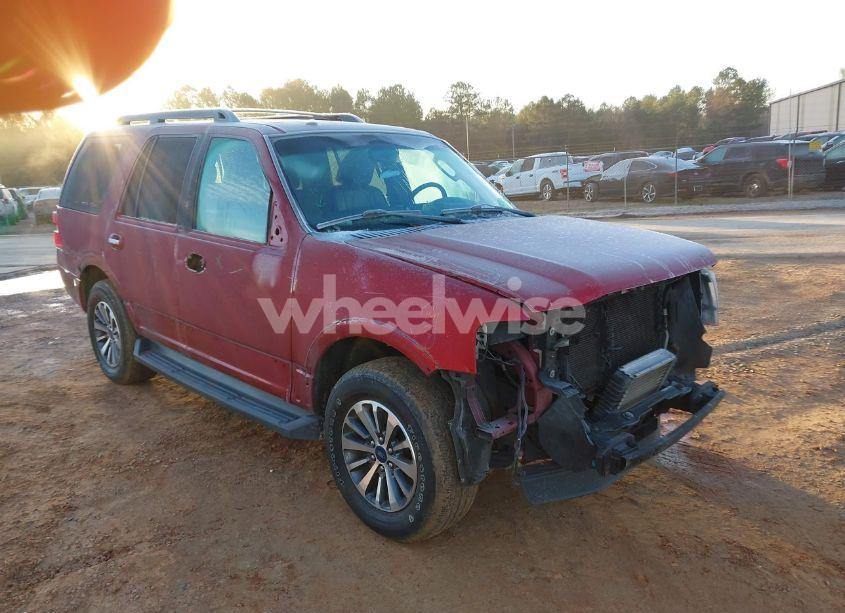 2016 Ford Expedition XLT (VIN 1FMJU1HT2GEF37524) main photo