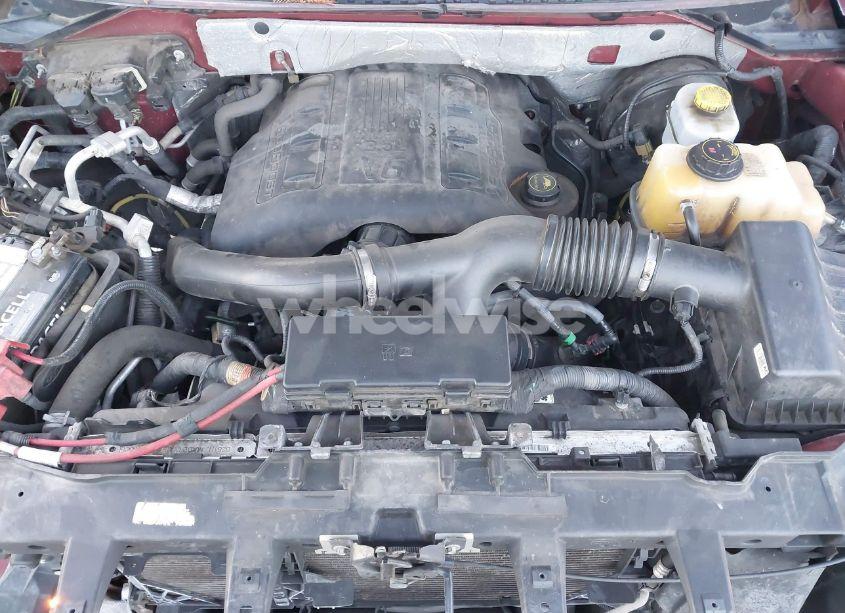 Photo 10 of 2016 Ford Expedition XLT (VIN 1FMJU1HT2GEF37524)