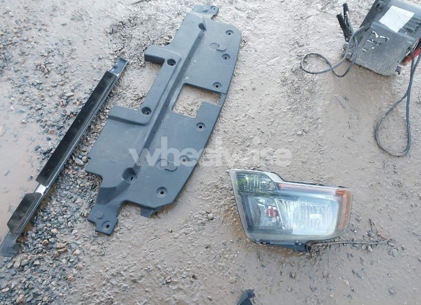 Photo 12 of 2016 Ford Expedition XLT (VIN 1FMJU1HT2GEF37524)