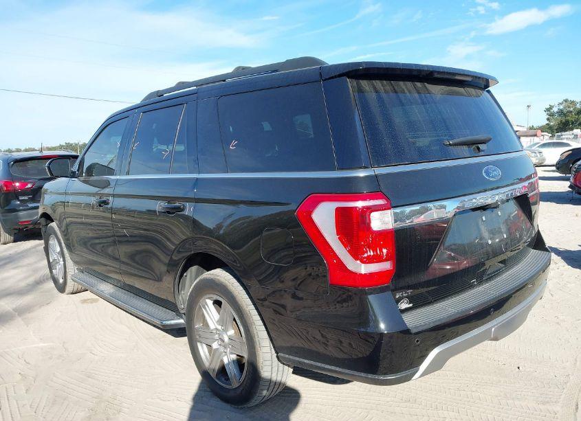 Photo 3 of 2018 Ford Expedition XLT (VIN 1FMJU1HT2JEA55210)