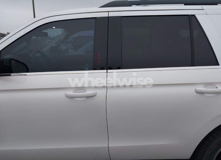 Photo 15 of 2018 Ford Expedition XLT (VIN 1FMJU1HT2JEA70497)