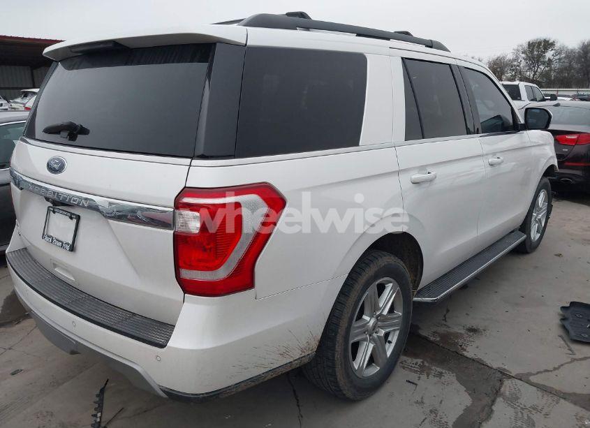 Photo 4 of 2018 Ford Expedition XLT (VIN 1FMJU1HT2JEA70497)