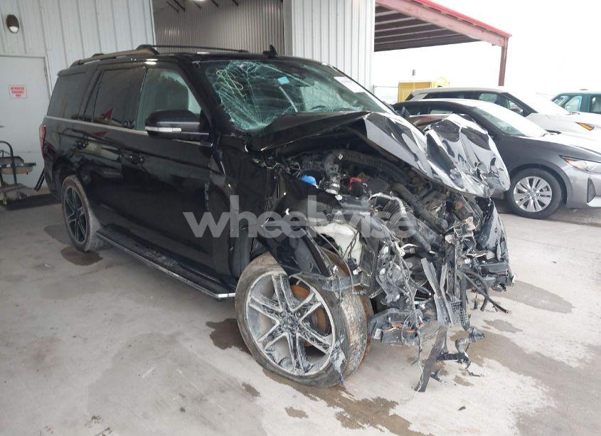 2021 Ford Expedition XLT (VIN 1FMJU1HT2MEA29260) main photo