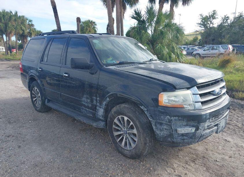 2016 Ford Expedition XLT (VIN 1FMJU1HT3GEF14348) main photo