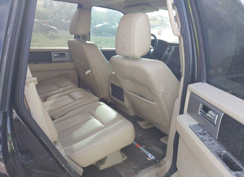 Photo 8 of 2016 Ford Expedition XLT (VIN 1FMJU1HT3GEF14348)