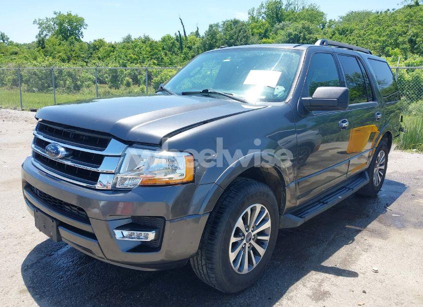 Photo 2 of 2016 Ford Expedition XLT (VIN 1FMJU1HT3GEF38441)