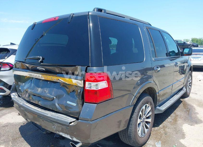Photo 4 of 2016 Ford Expedition XLT (VIN 1FMJU1HT3GEF38441)