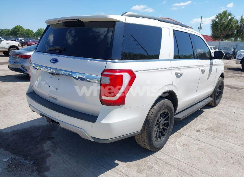 Photo 4 of 2019 Ford Expedition XLT (VIN 1FMJU1HT3KEA10827)