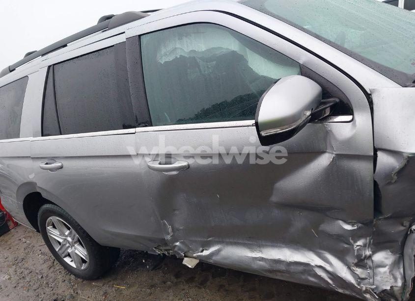 Photo 13 of 2020 Ford Expedition XLT (VIN 1FMJU1HT3LEA14376)