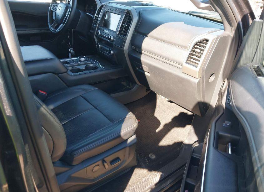 Photo 5 of 2020 Ford Expedition XLT (VIN 1FMJU1HT3LEA52853)