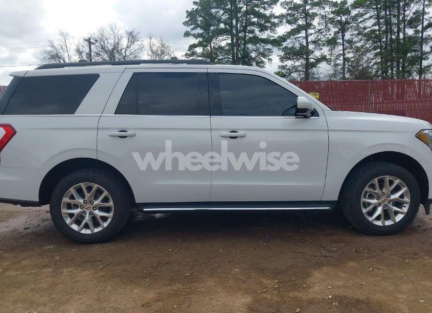 Photo 13 of 2021 Ford Expedition XLT (VIN 1FMJU1HT3MEA33074)