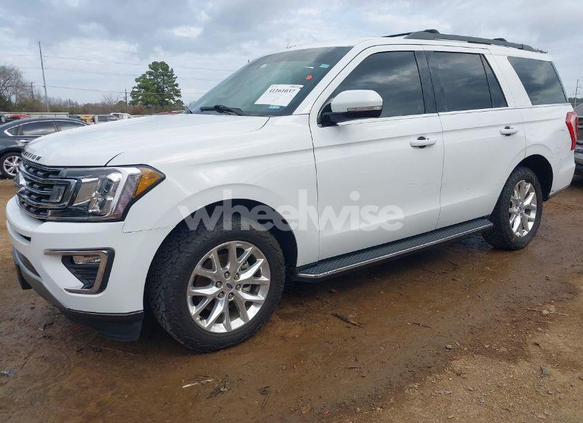 Photo 2 of 2021 Ford Expedition XLT (VIN 1FMJU1HT3MEA33074)