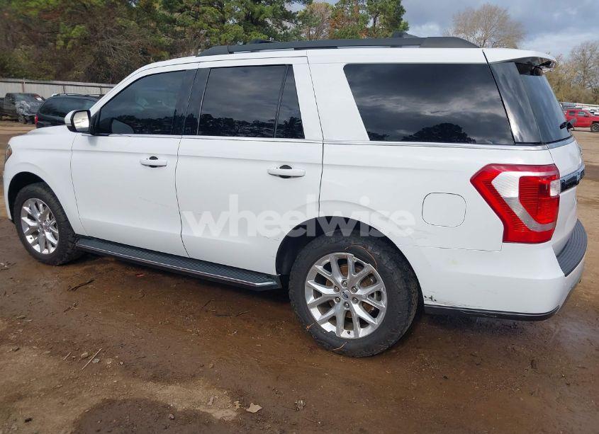 Photo 3 of 2021 Ford Expedition XLT (VIN 1FMJU1HT3MEA33074)
