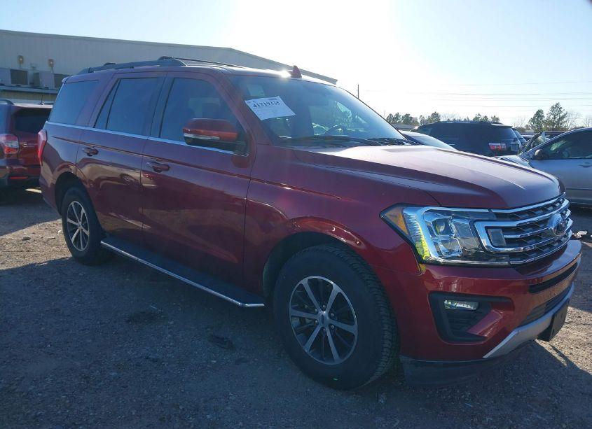 2019 Ford Expedition XLT (VIN 1FMJU1HT4KEA23439) main photo